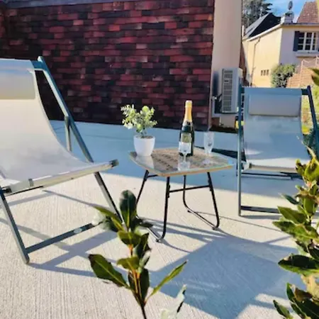 50m Du Centre Historique アパート *